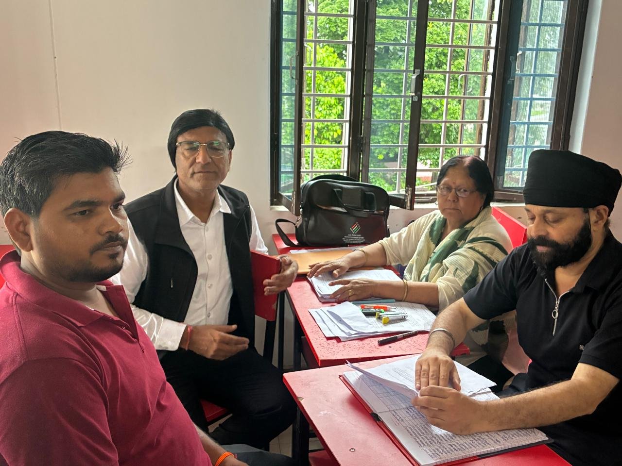 स्थानीय प्रतिनिधिमंडल के साथ जनसमस्या निवारण चर्चा